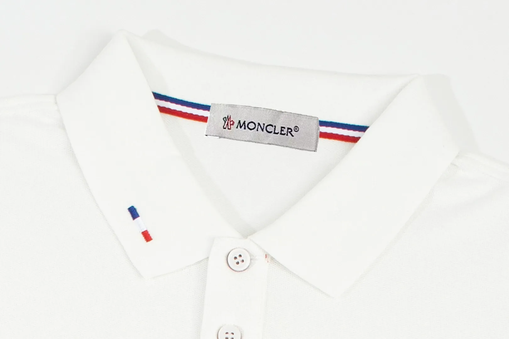 New Arrival Polo ！Classic ，Premium ！ ， ，Quality / ， ！ 100% ， ，Breathable ， ！ Classic LOGO ， ，LOGO ， ， Classic ！ ， ， LOW ， Versatile Polo ！ ：Black White Blue Size：M-3XL